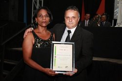 Diploma de Honra ao Mérito concedida pelo ver Raimundo Nonato Mendes a Sra. Revalina José Francisca 